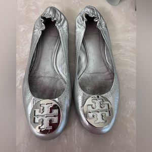 Tory Burch Reva Silver Metallic Ballet Flats